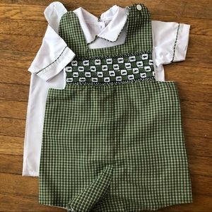 Luxury designer Minito 2pc boys 12 months dressy smocked romper set green white